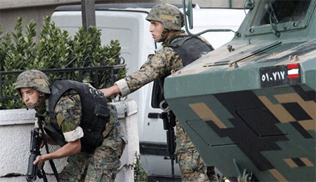 efectivos del Ejército de Líbano durante una redada Líbano incrementa operaciones de seguridad en prevención de atentados